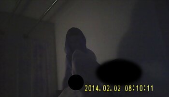মুষ্টিযুক্ত এজেন্ট তার সৎ কন্যার পরিবর্তে MILF কে বাংলা চোদাচুদির বই চুদে