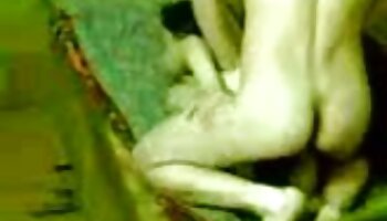 আঁটসাঁট পোশাক এবং লেওটার্ডে লেডি চোদাচুদি ভিডিও বাংলা